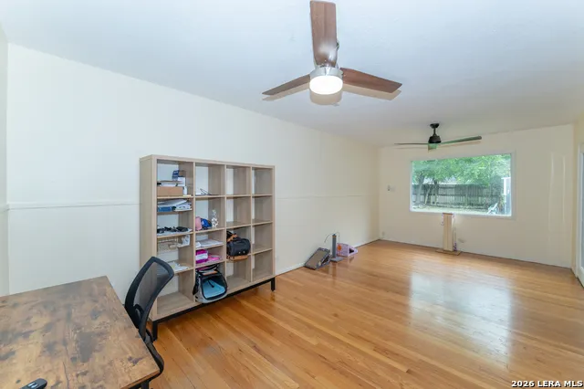 636 RITTIMAN RD Terrell Hills, TX 78209