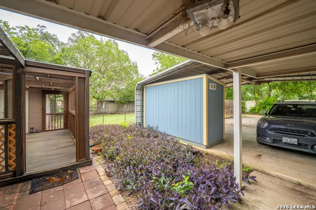 636 RITTIMAN RD Terrell Hills, TX 78209