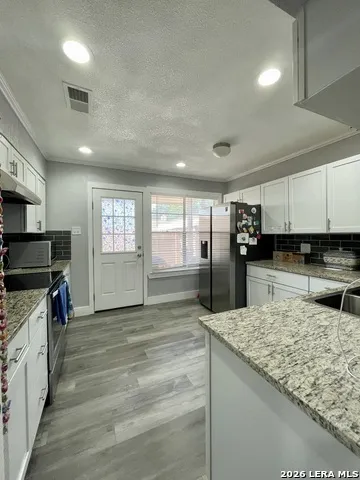 1051 COUNTRY CLUB DR #18 Seguin, TX 78155