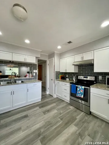 1051 COUNTRY CLUB DR #18 Seguin, TX 78155
