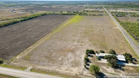 LOT 2 FM 471