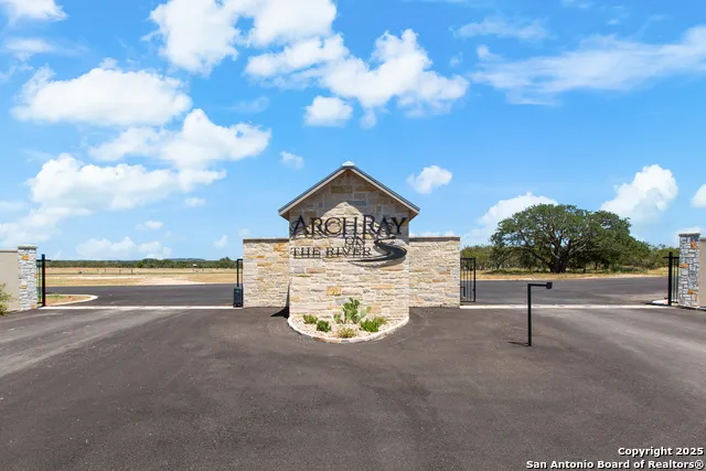 229 RESORT CT Fredericksburg, TX 78624