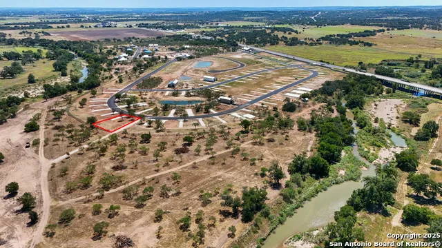 229 RESORT CT Fredericksburg, TX 78624