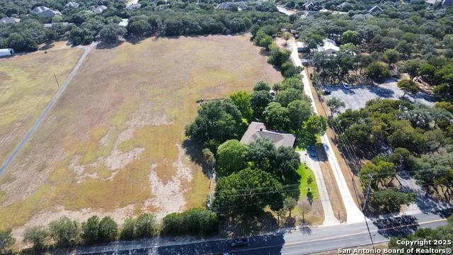 000 Bat Cave Garden Ridge, TX 78266