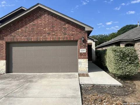 1211 Old FM 306