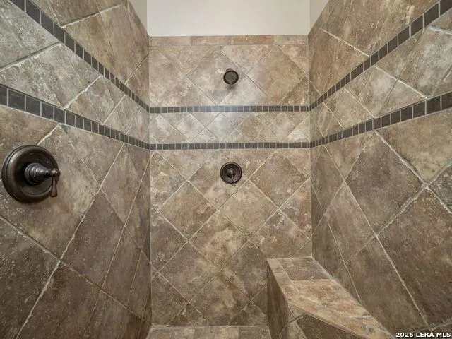 2717 B & R Rd Utopia, TX 78884