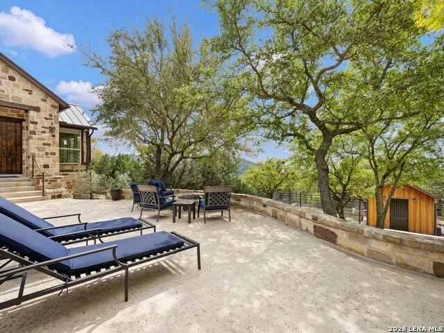 2717 B & R Rd Utopia, TX 78884