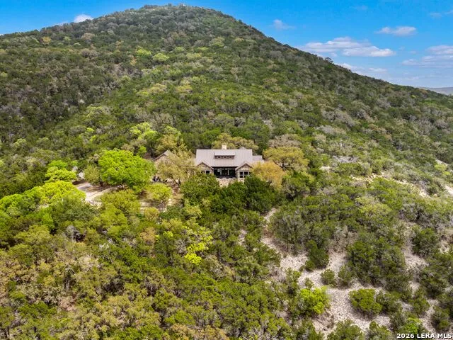 2601 B AND R RD Utopia, TX 78884