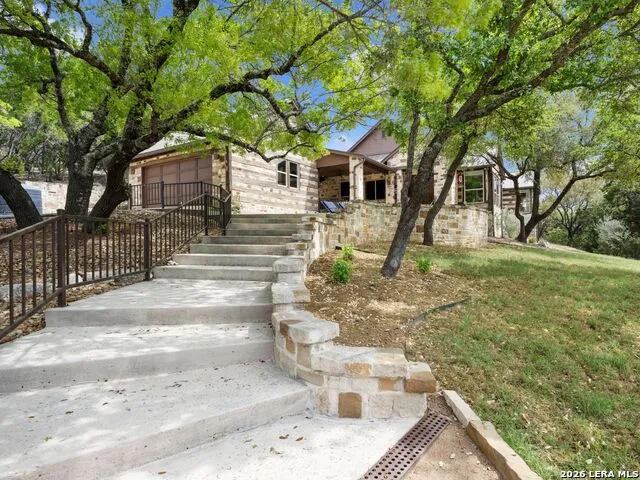 2601 B AND R RD Utopia, TX 78884