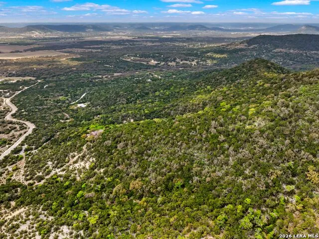 2601 B AND R RD Utopia, TX 78884
