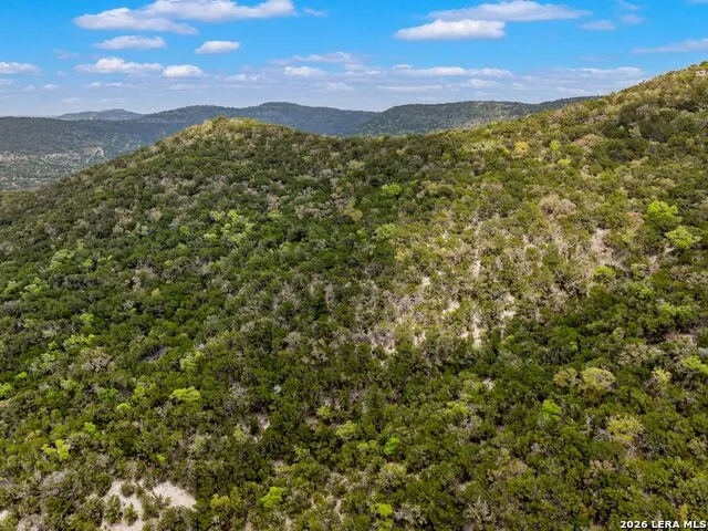 2601 B AND R RD Utopia, TX 78884