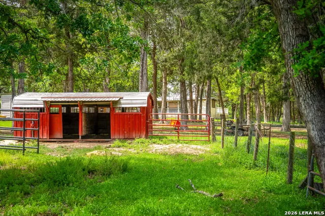 1055 BEECH CREST DR New Ulm, TX 78950