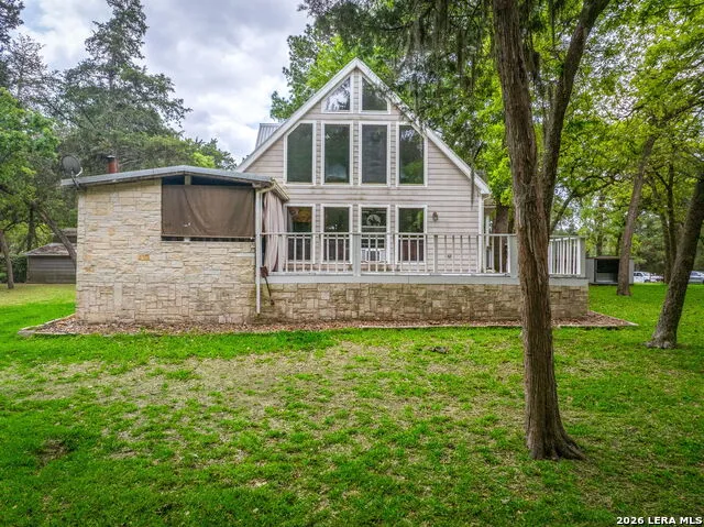 1055 BEECH CREST DR New Ulm, TX 78950
