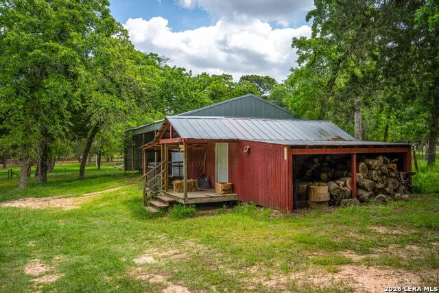 1055 BEECH CREST DR New Ulm, TX 78950