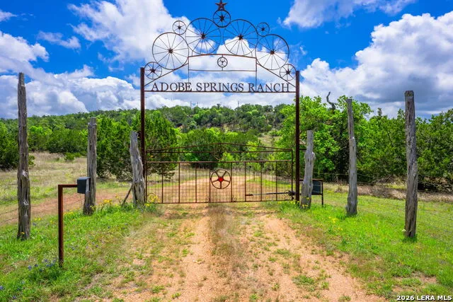 7625 State Highway 16 Fredericksburg, TX 78624