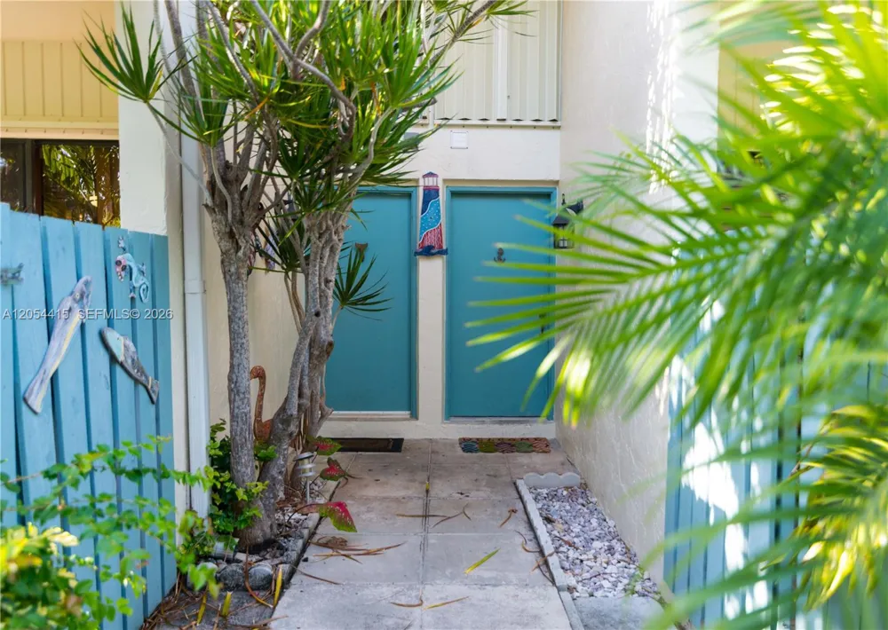 87200 Overseas Hwy #E4 Plantation Key, FL 33036