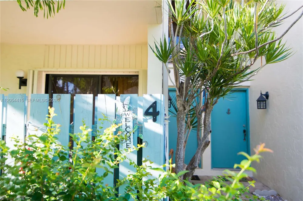 87200 Overseas Hwy #E4 Plantation Key, FL 33036