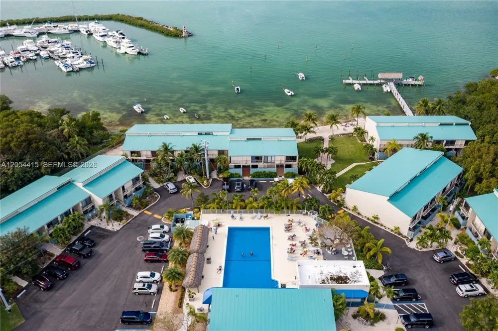 87200 Overseas Hwy #E4 Plantation Key, FL 33036