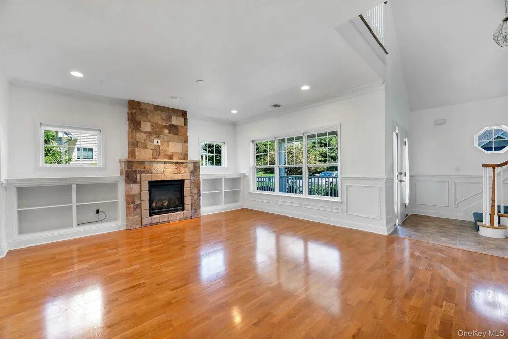 159 Stoneleigh Drive Riverhead, NY 11901