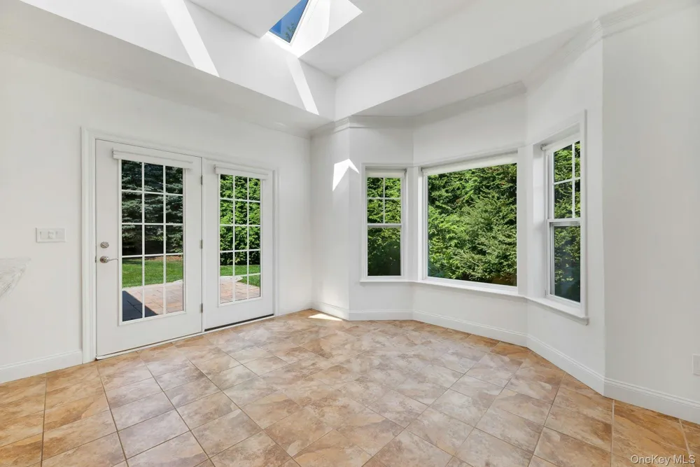 159 Stoneleigh Drive Riverhead, NY 11901