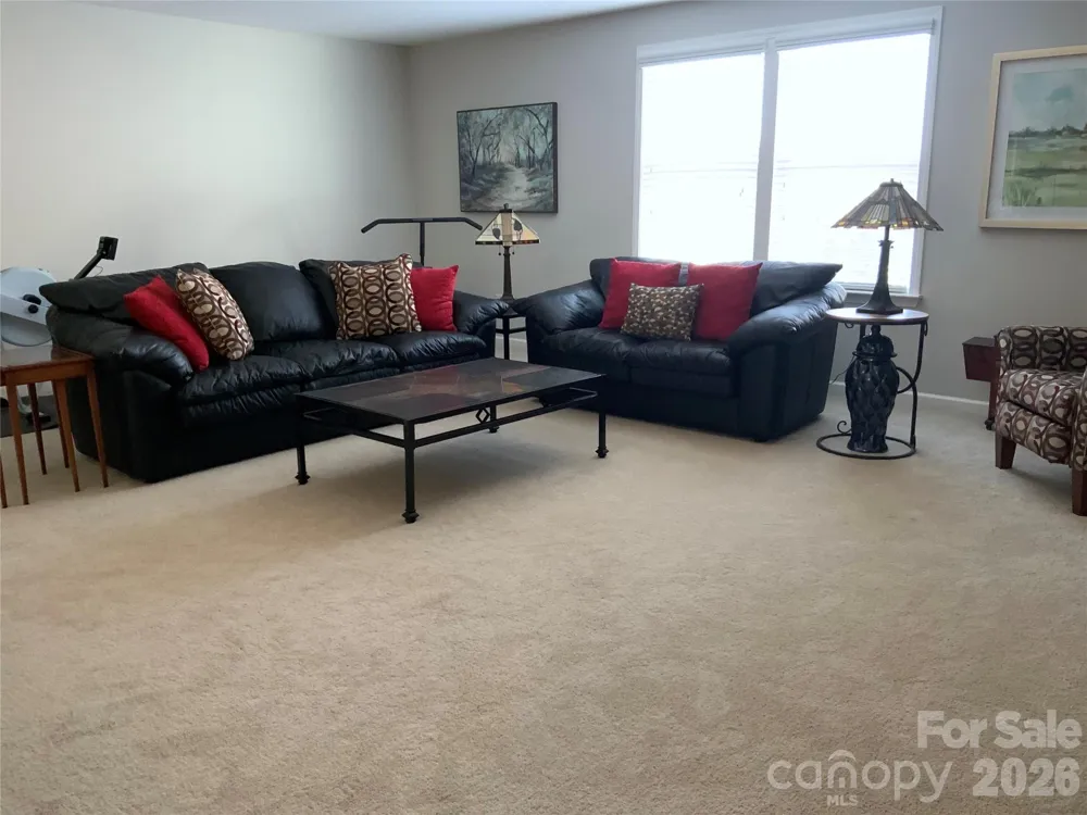 5064 Stonehill Lane Matthews, NC 28104