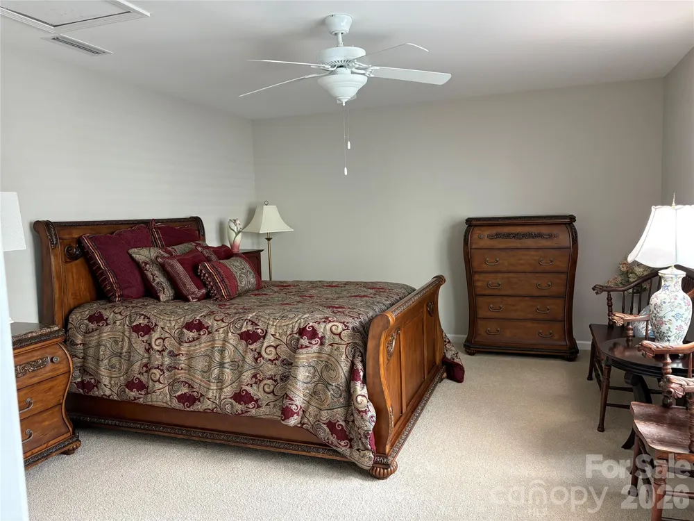 5064 Stonehill Lane Matthews, NC 28104