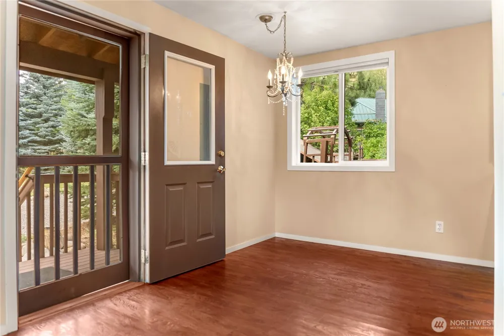 14 Apple Way Winthrop, WA 98862