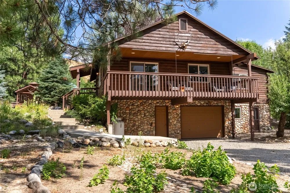 14 Apple Way Winthrop, WA 98862