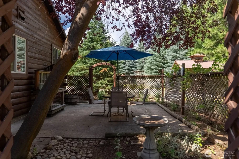 14 Apple Way Winthrop, WA 98862