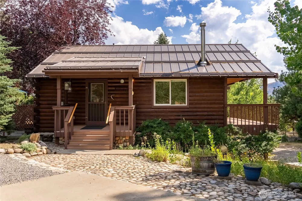 14 Apple Way Winthrop, WA 98862