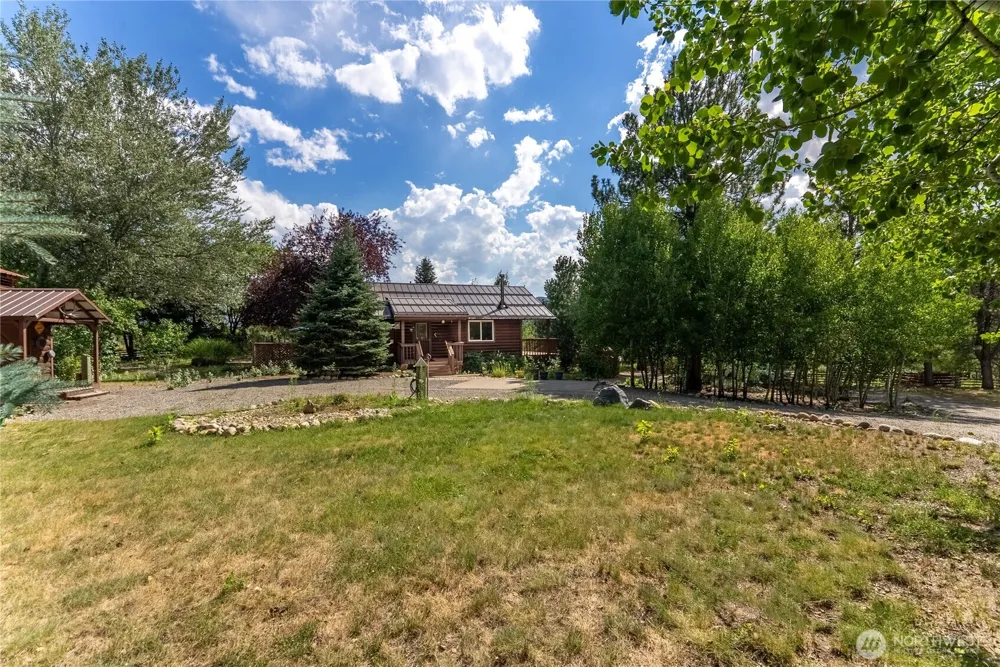 14 Apple Way Winthrop, WA 98862