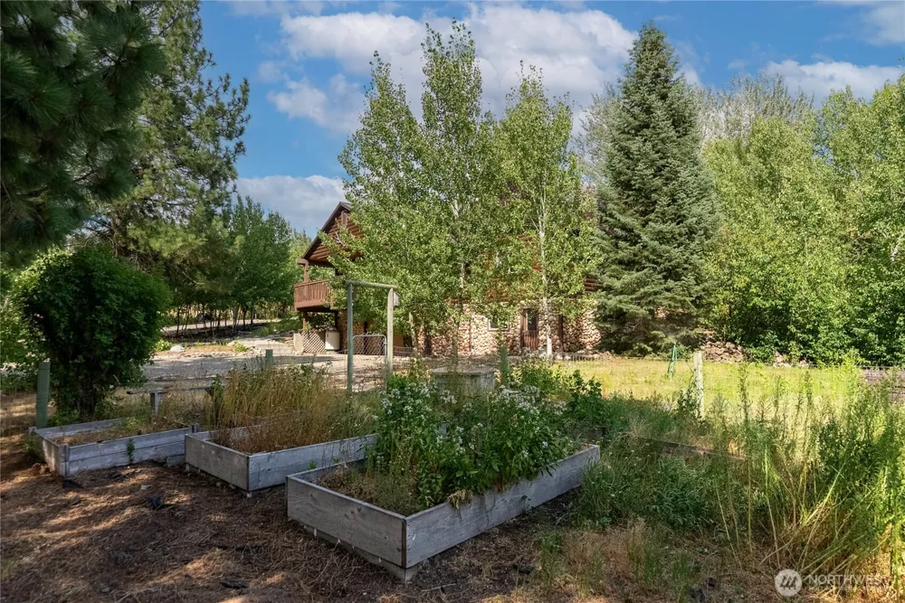 14 Apple Way Winthrop, WA 98862