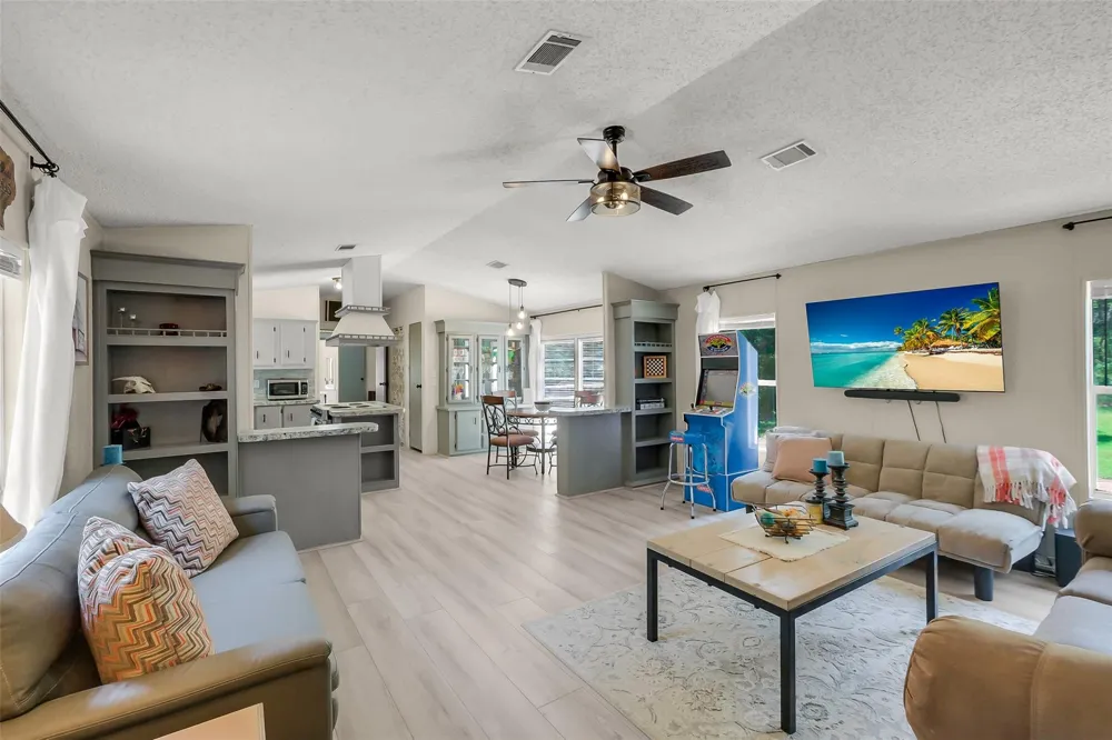 2980 S Ih 10 Weimar, TX 78962