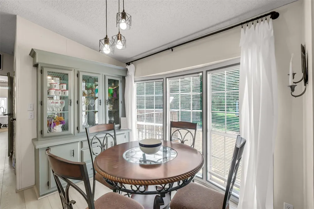 2980 S Ih 10 Weimar, TX 78962