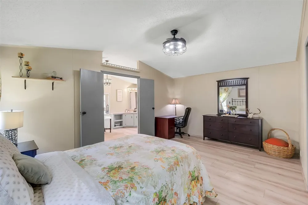 2980 S Ih 10 Weimar, TX 78962