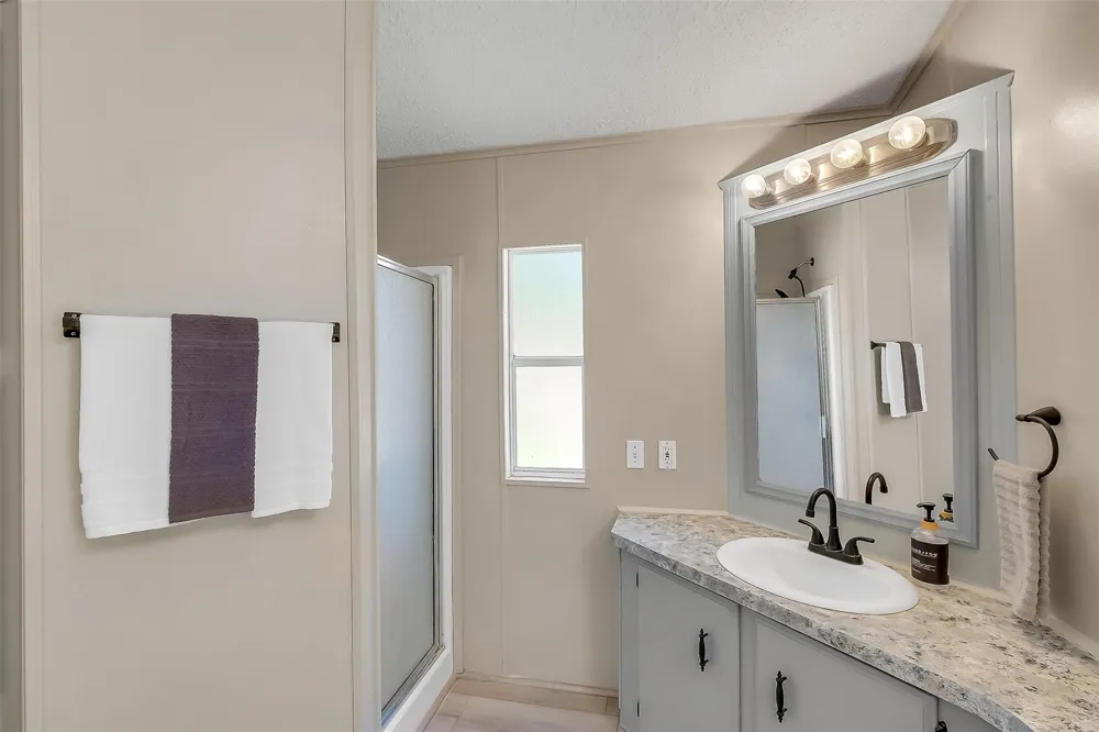 2980 S Ih 10 Weimar, TX 78962