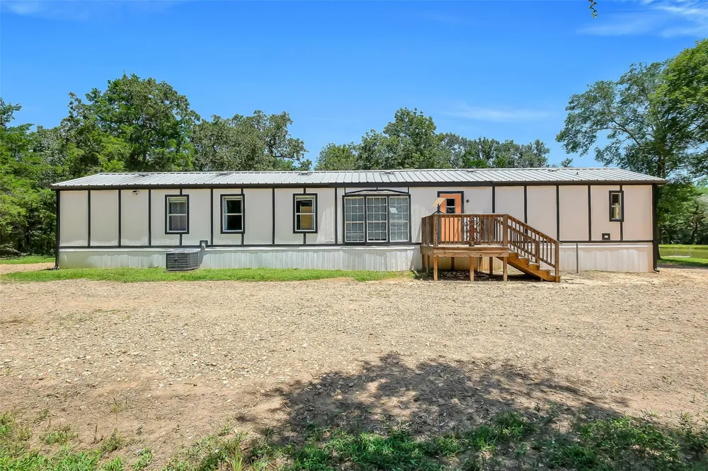 2980 S Ih 10 Weimar, TX 78962