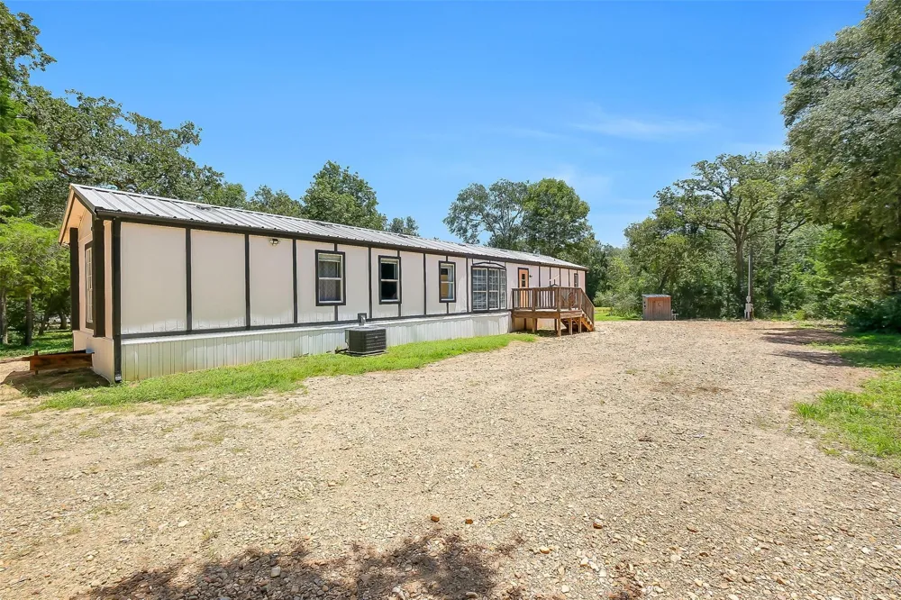 2980 S Ih 10 Weimar, TX 78962
