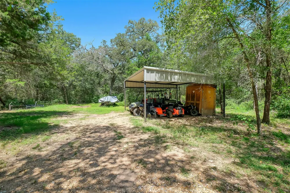 2980 S Ih 10 Weimar, TX 78962