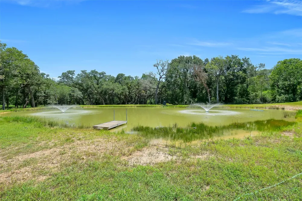 2980 S Ih 10 Weimar, TX 78962