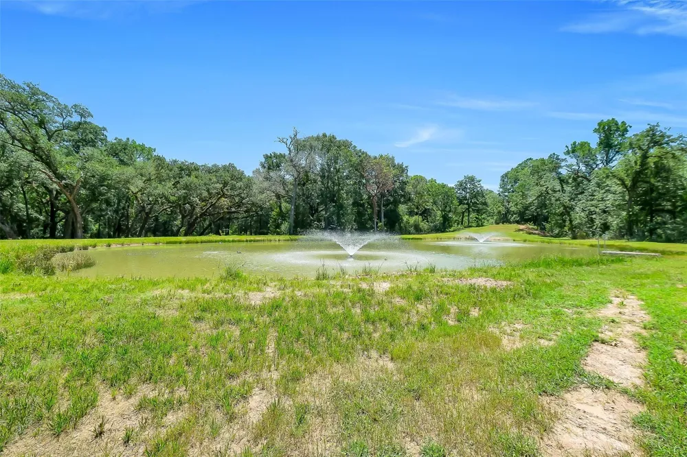 2980 S Ih 10 Weimar, TX 78962