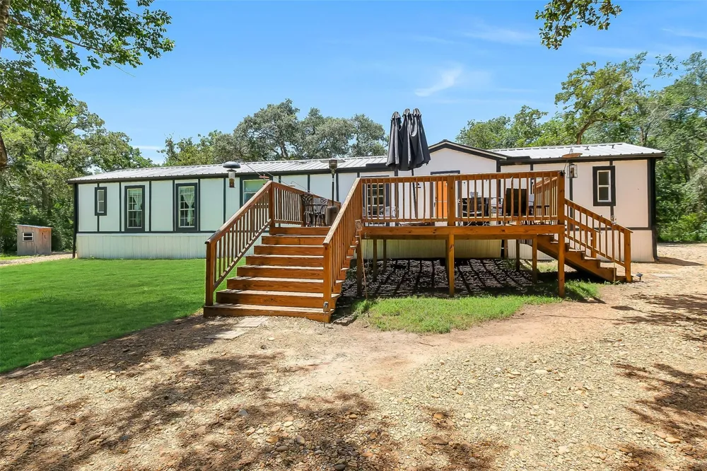 2980 S Ih 10 Weimar, TX 78962