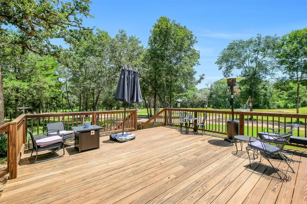 2980 S Ih 10 Weimar, TX 78962