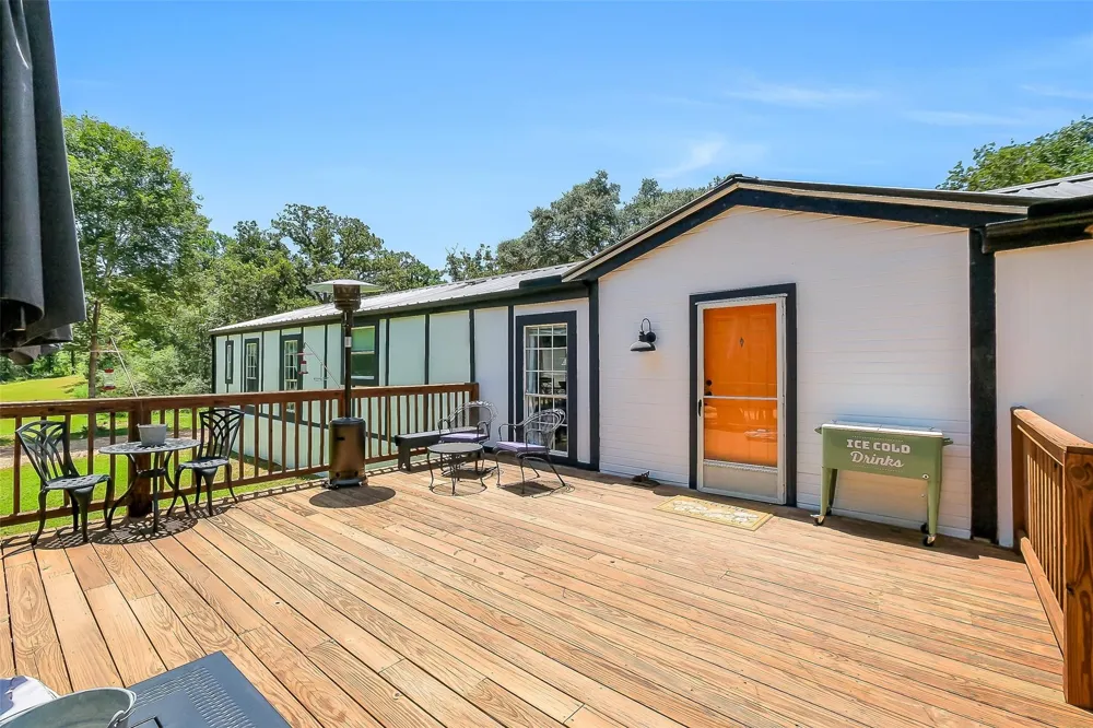 2980 S Ih 10 Weimar, TX 78962