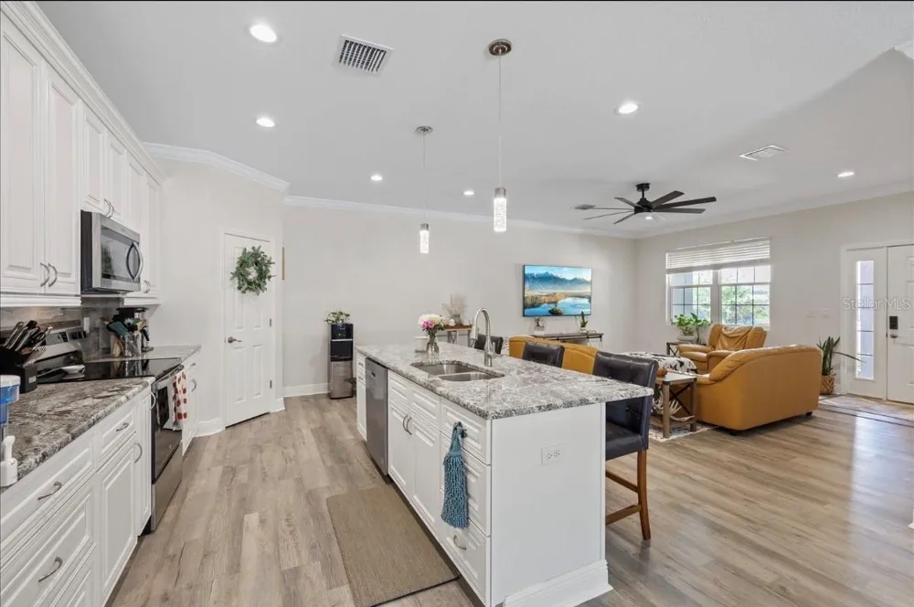 1311 W WASHINGTON STREET #A Plant City, FL 33563