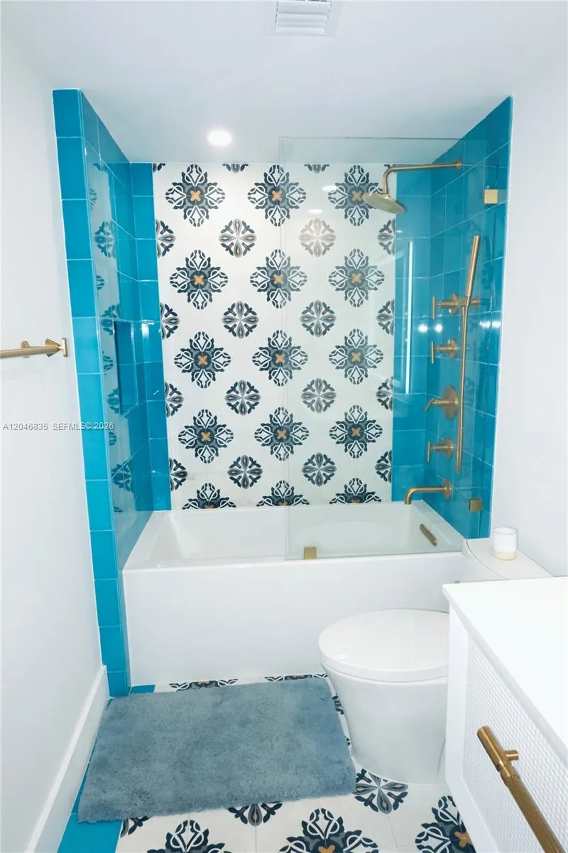 3410 Coral Way #PH-05 Miami, FL 33145