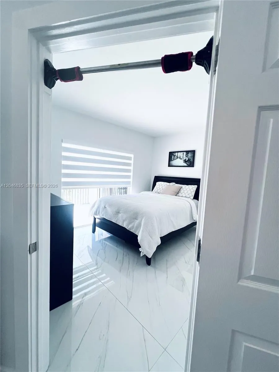 3410 Coral Way #PH-05 Miami, FL 33145