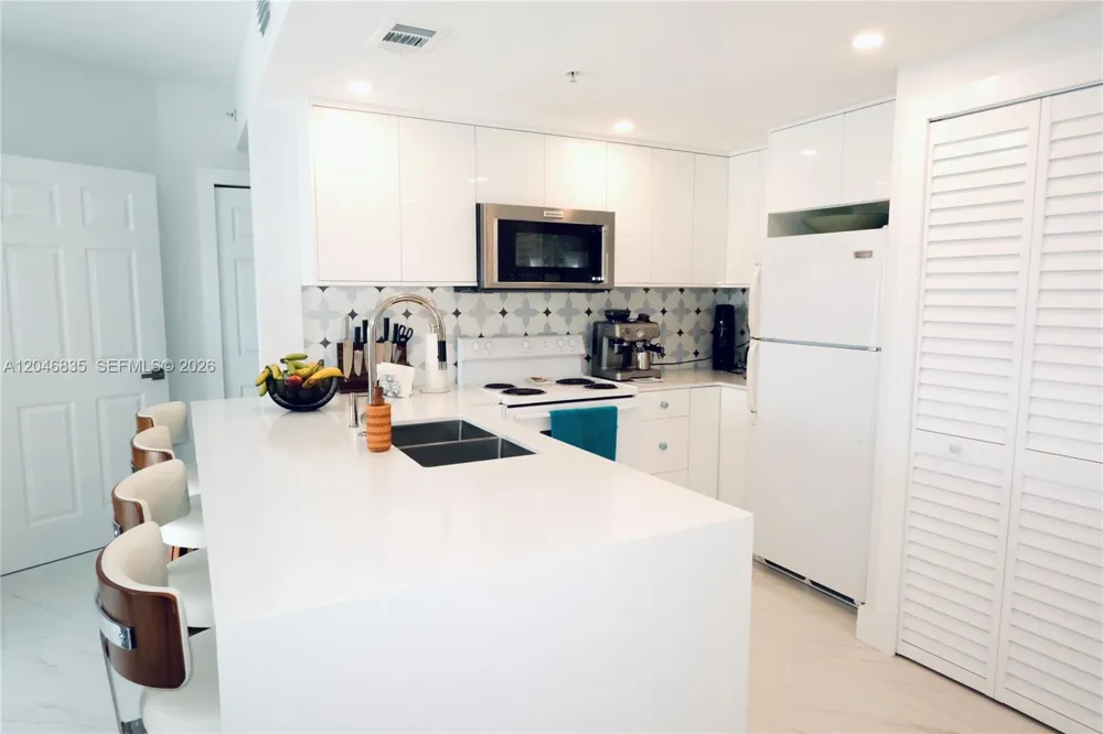 3410 Coral Way #PH-05 Miami, FL 33145
