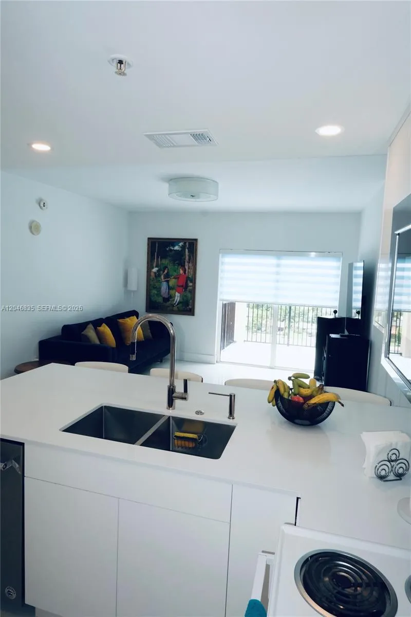 3410 Coral Way #PH-05 Miami, FL 33145