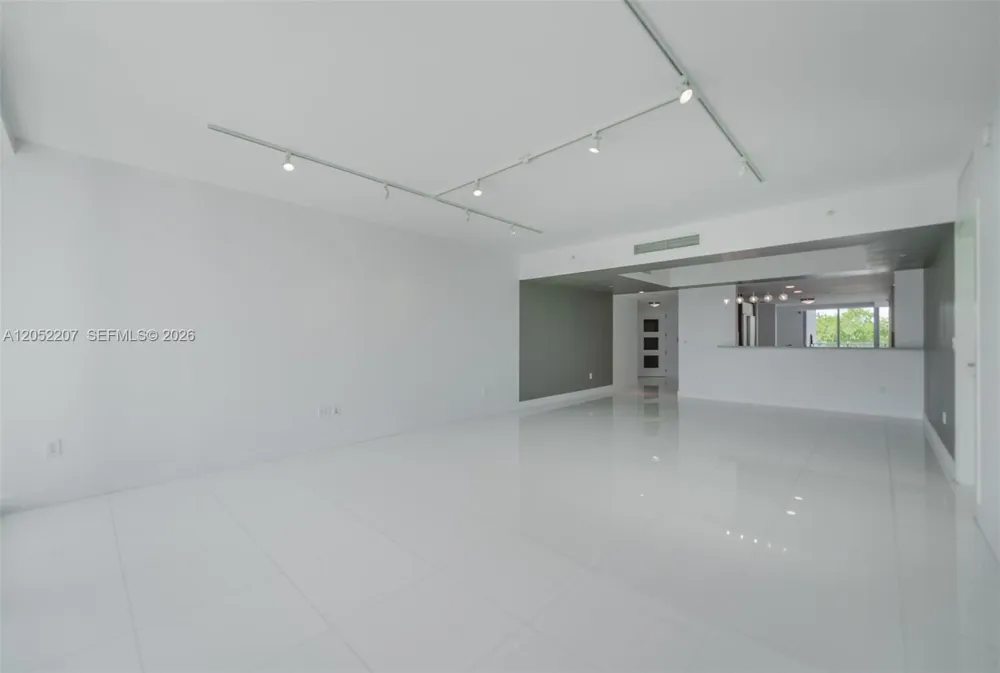 2627 S Bayshore Dr #604 Miami, FL 33133